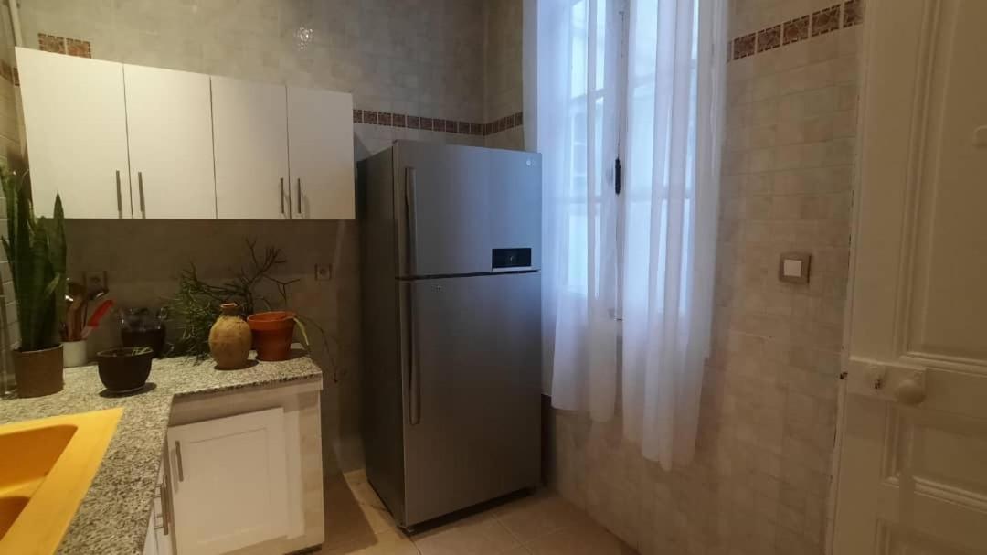 Centre Avenue Loubet Apartment *
